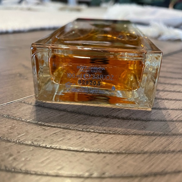 Dolce & Gabbana
Feel free to make an offer! - Picture 4 of 4